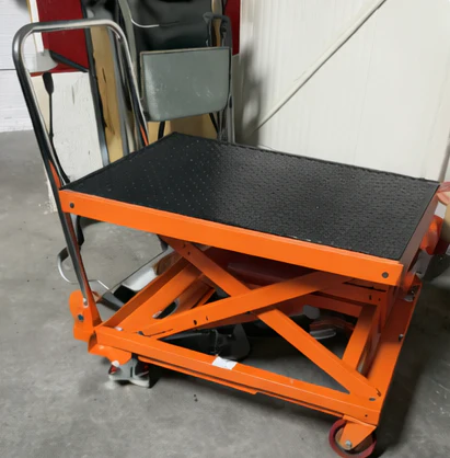 Trolly on wheel
